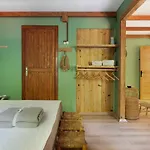 Gayb-i , 12 Years Old - Free Access To Hostel