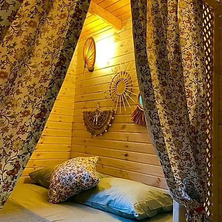 Hostel Gayb-i , 12 Years Old - Free Access To