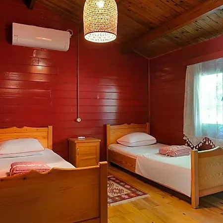 Hostel Gayb-i , 12 Years Old - Free Access To